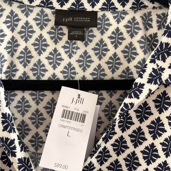 J. Jill Navy and White Patterned Blouse - Picture 5 of 7